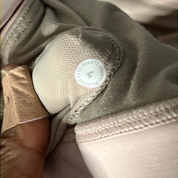 LULULEMON Women’s Free To Be Longline Pink Bra Size 4 - Picture 4 of 4